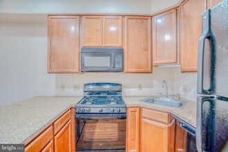 2542 W Girard Ave in Philadelphia, PA - Building Photo - Building Photo