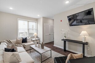 Summit House in Philadelphia, PA - Building Photo