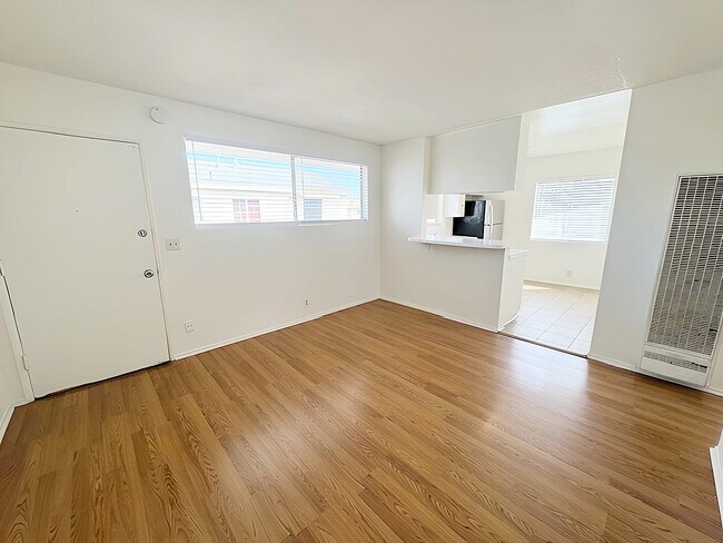 14616 Osage Ave, Unit D in Lawndale, CA - Building Photo - Building Photo