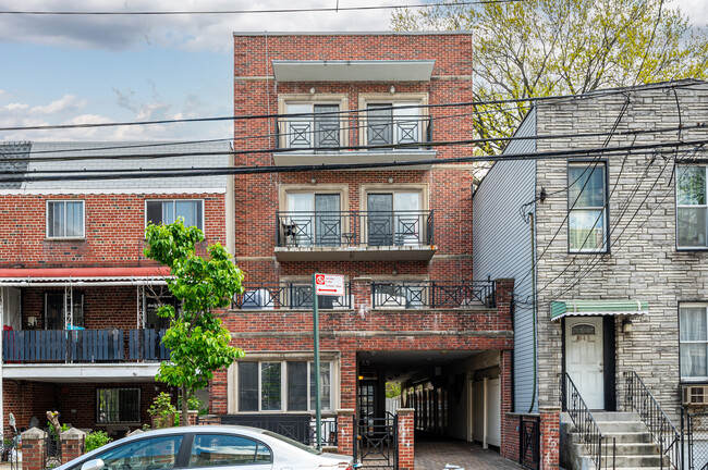 Hoyt Terrace Condominium in Astoria, NY - Foto de edificio - Building Photo