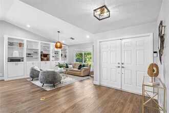 8833 NW 1st St in Coral Springs, FL - Building Photo - Building Photo