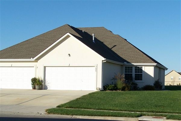 Willow Chase Twinhomes in Gardner, KS - Foto de edificio