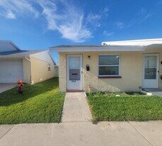 4922 Filner St in New Port Richey, FL - Building Photo
