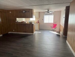 216 Imperial Ave in Thermal, CA - Building Photo - Building Photo