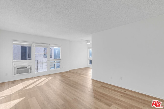 property at 122 Croft Ave