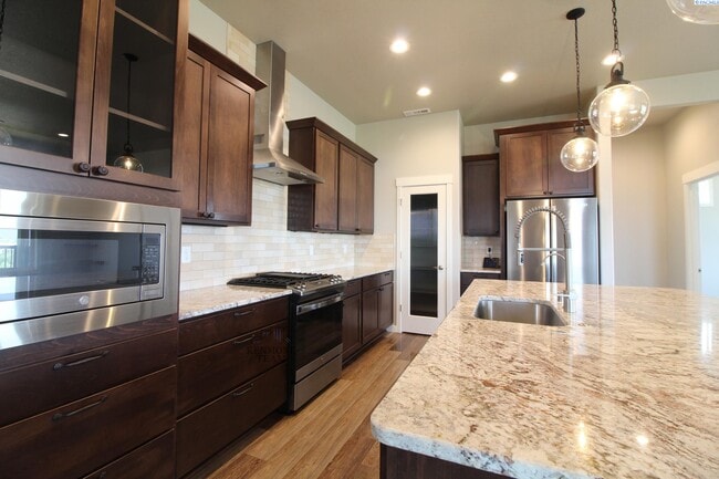 396 Columbia Park Trail in Richland, WA - Building Photo - Building Photo