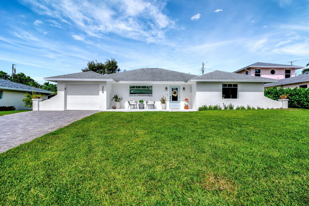 359 Beacon St in Jupiter, FL - Foto de edificio