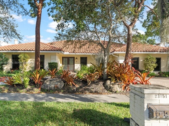 21151 NE 22nd Ct in Miami, FL - Building Photo - Building Photo