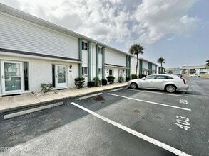 4790 S Atlantic Ave in Ponce Inlet, FL - Foto de edificio - Building Photo