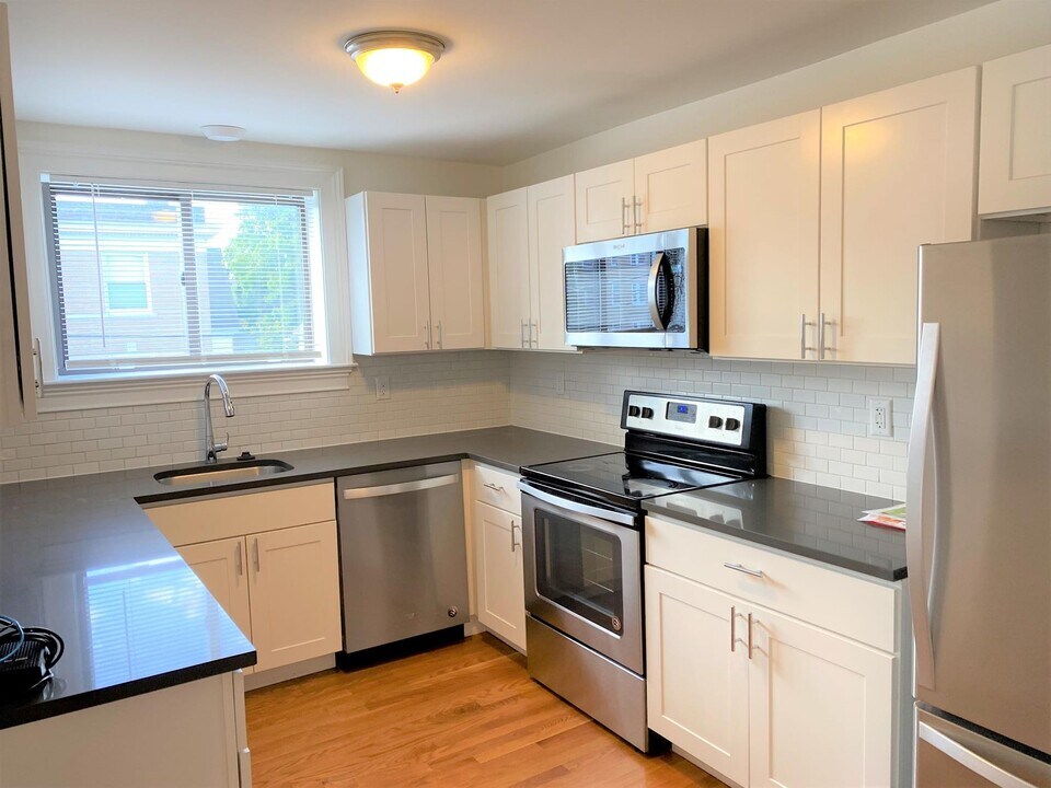 110 Summer St, Unit 3 in Malden, MA - Building Photo