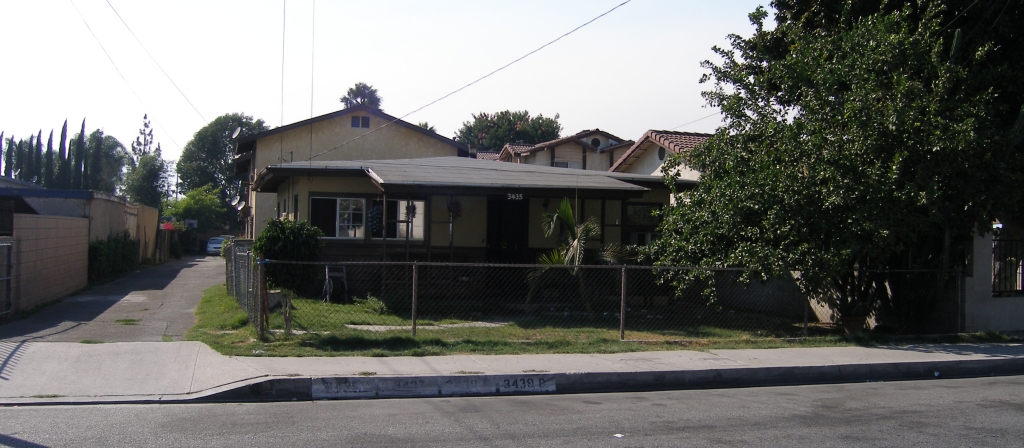 3435 Gilman Rd in El Monte, CA - Foto de edificio