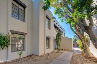 1449 E Highland Ave in Phoenix, AZ - Building Photo - Building Photo