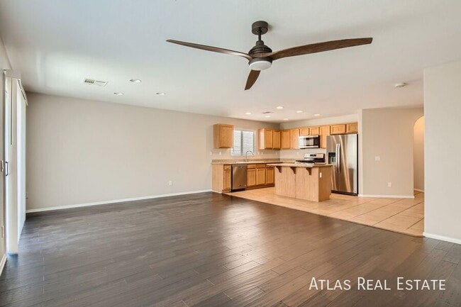 804 E Rialto Hills Ave
