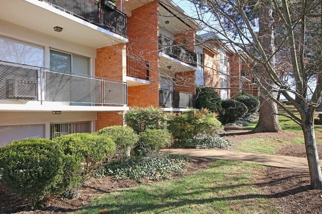 property at 1800 Jefferson Park Ave