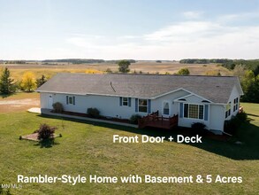 20998 S Sand Lake Rd in Pelican Rapids, MN - Building Photo - Building Photo