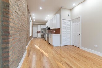 1303 W Flournoy St in Chicago, IL - Building Photo - Building Photo