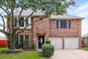 22815 W Waterlake in Richmond, TX - Building Photo