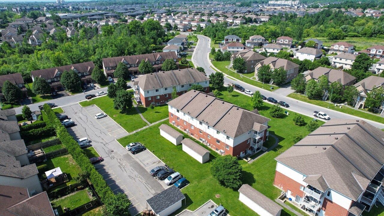 Prado in Gatineau, QC - Building Photo