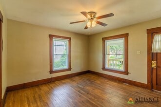 1226 Thurston St in Manhattan, KS - Building Photo - Building Photo