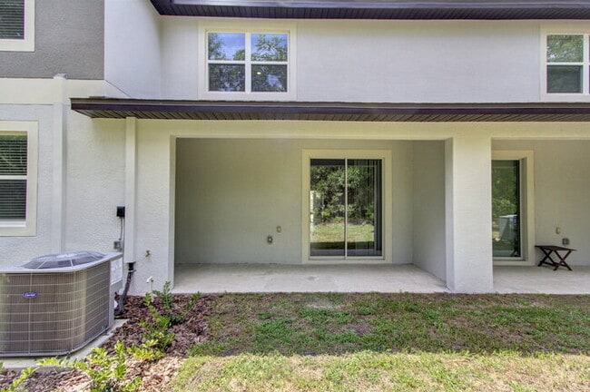 10224 Trumpet Honeysuckle Wy in San Antonio, FL - Building Photo - Building Photo