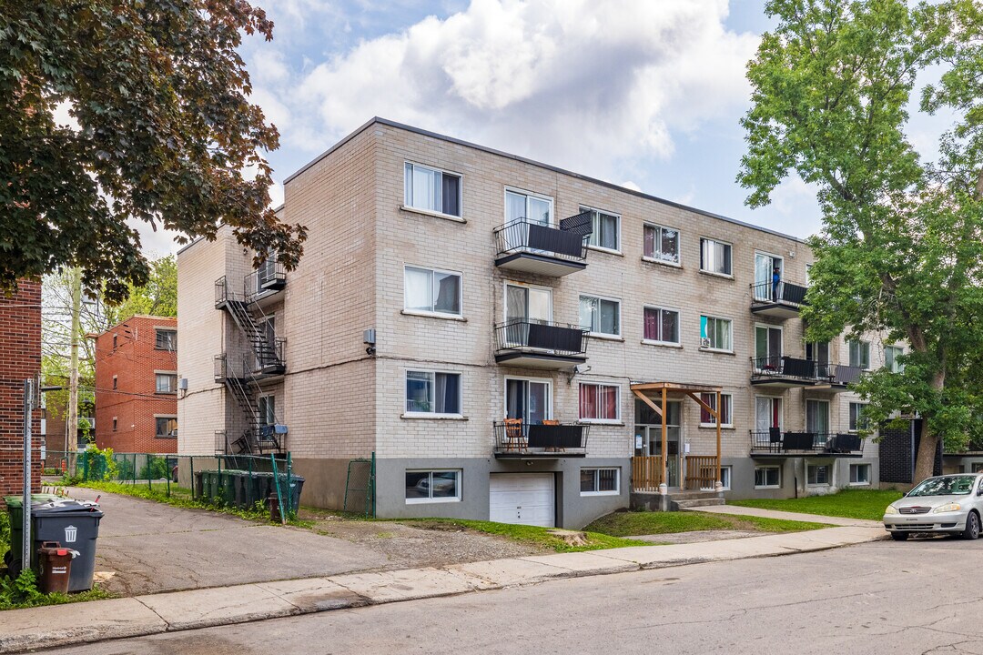 12369 Lapierre Av in Montreal Nord, QC - Building Photo