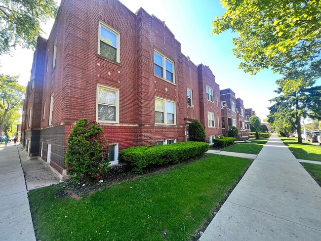 property at 3023 W 58th St
