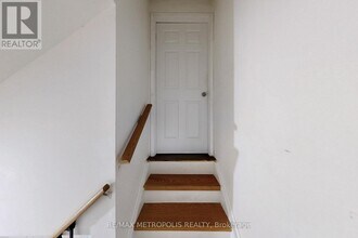 11 Howes St in Ajax, ON - Building Photo - Building Photo