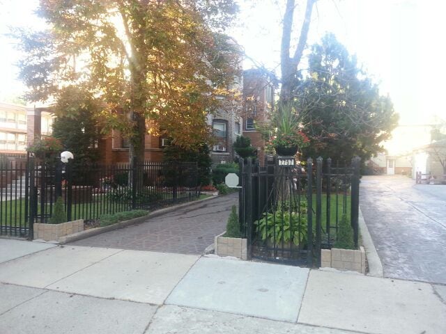 7755 S South Shore Dr, Unit Apartment 1W