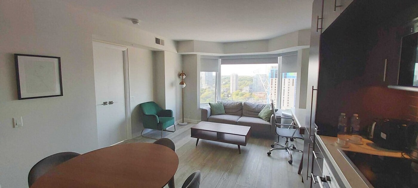 158 Cumberland St, Unit SI ID1380539P in Toronto, ON - Building Photo