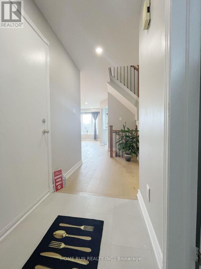 63 Banchory Crescent in Ottawa, ON - Building Photo - Building Photo