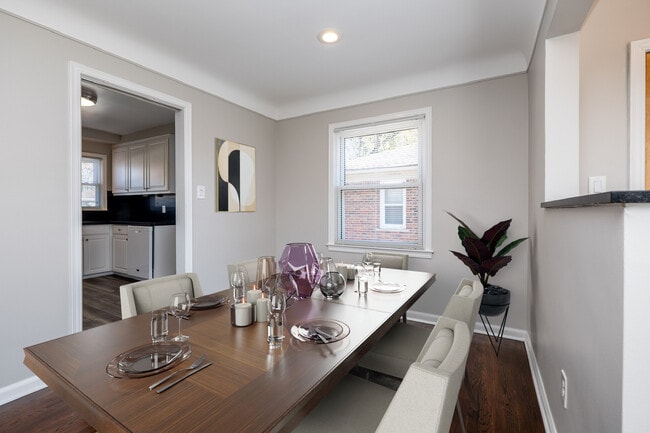 429 E La Salle Ave in Royal Oak, MI - Building Photo - Building Photo