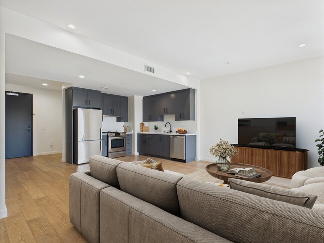 Vica Silver Lake in Los Angeles, CA - Building Photo - Building Photo