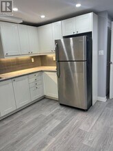 192 Willowbrook Dr in Whitby, ON - Building Photo - Building Photo