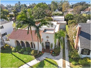 2022 N Ross St-Unit -1/2 in Santa Ana, CA - Building Photo - Building Photo