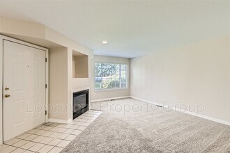 1419 Red Mountain Dr in Longmont, CO - Building Photo - Building Photo