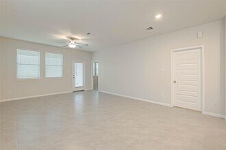 5636 Giving Grace Wy in Houston, TX - Building Photo - Building Photo
