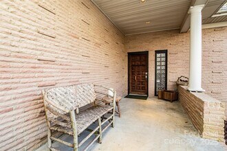 3911 Lakeside Dr in Charlotte, NC - Building Photo - Building Photo