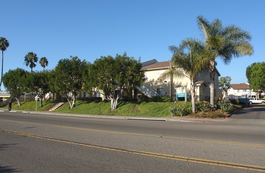 Ocean Breeze in San Diego, CA - Building Photo