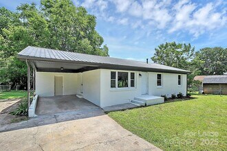 1433 Edgewood Rd in Bessemer City, NC - Building Photo - Building Photo