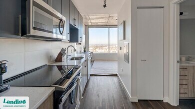 2010 West End Ave in Nashville, TN - Building Photo - Building Photo