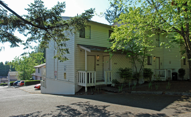 Liberty Towers in Salem, OR - Building Photo - Building Photo