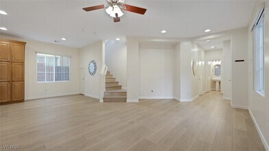 9869 Iris Valley St in Las Vegas, NV - Building Photo - Building Photo