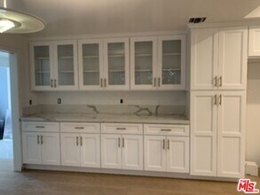370 S Elm Dr in Beverly Hills, CA - Building Photo - Building Photo