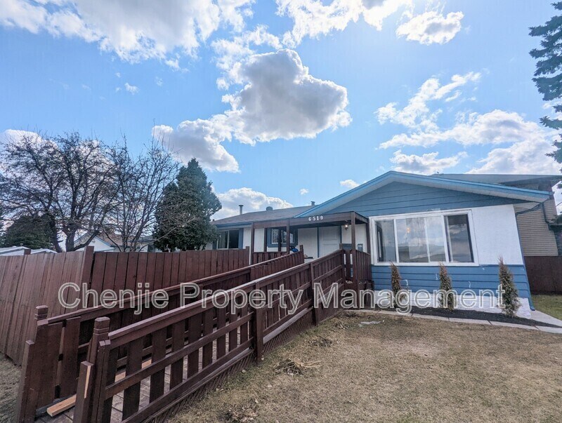 6519-6136 136 Ave NW in Edmonton, AB - Building Photo