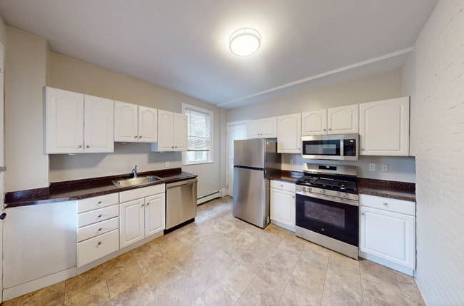 60 Dana St, Unit 8