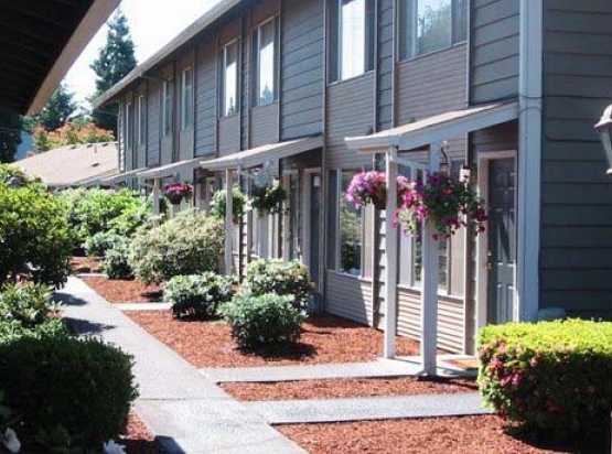 Barberry Apartments in Hillsboro, OR - Foto de edificio