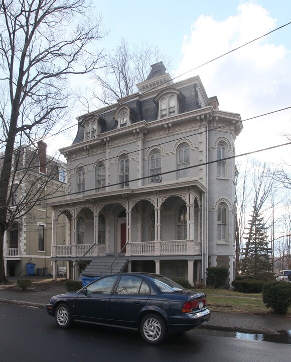 22 Stuyvesant St in Kingston, NY - Building Photo