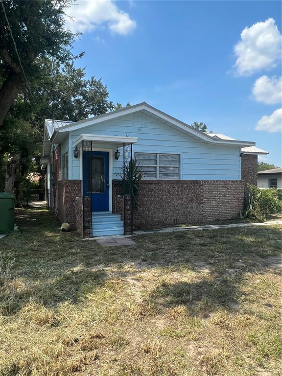 property at 407 Ave A SE