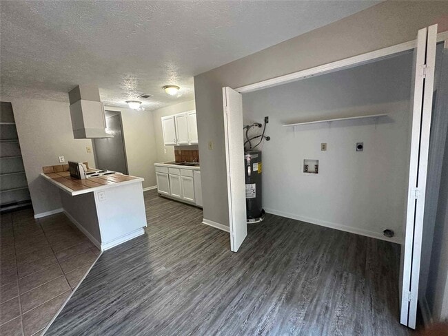 6918 Kearney Dr in Richmond, TX - Building Photo - Building Photo