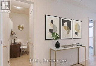 11 Yorkville Ave in Toronto, ON - Building Photo - Building Photo